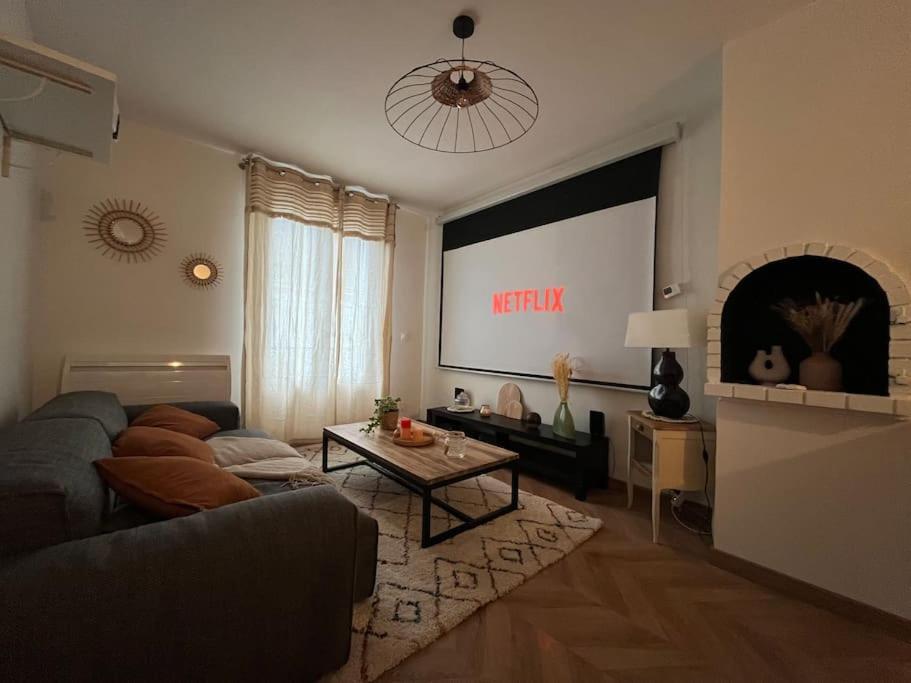 Apartamento T3 Cinema - Centre Historique, Bord De Loire Tours Exterior foto